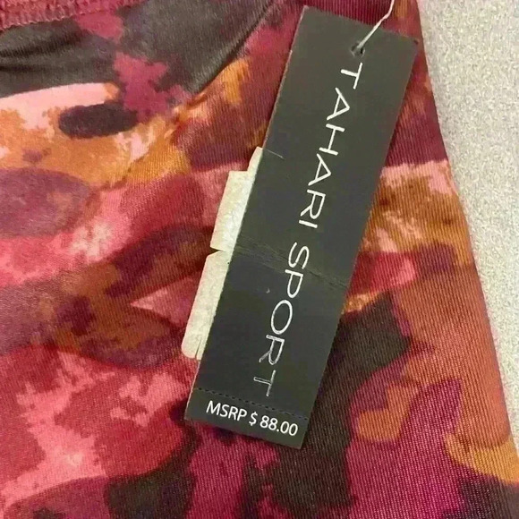 TAHARI Women’s High Waist Full Length Leggings in Red Wine Camo size Small- NWT - Picture 7 of 7